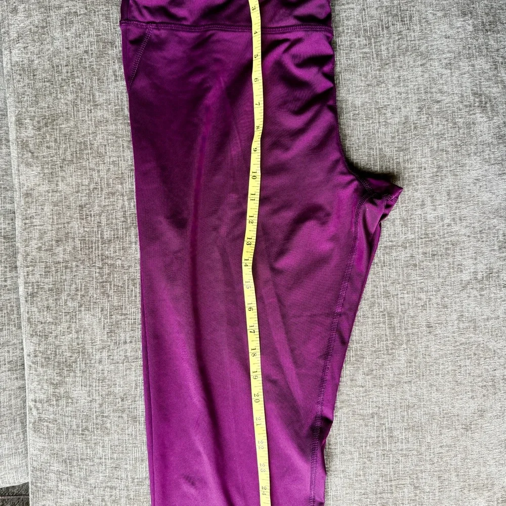 Danskin Now Women’s Capri Leggings - Picture 3 of 4
